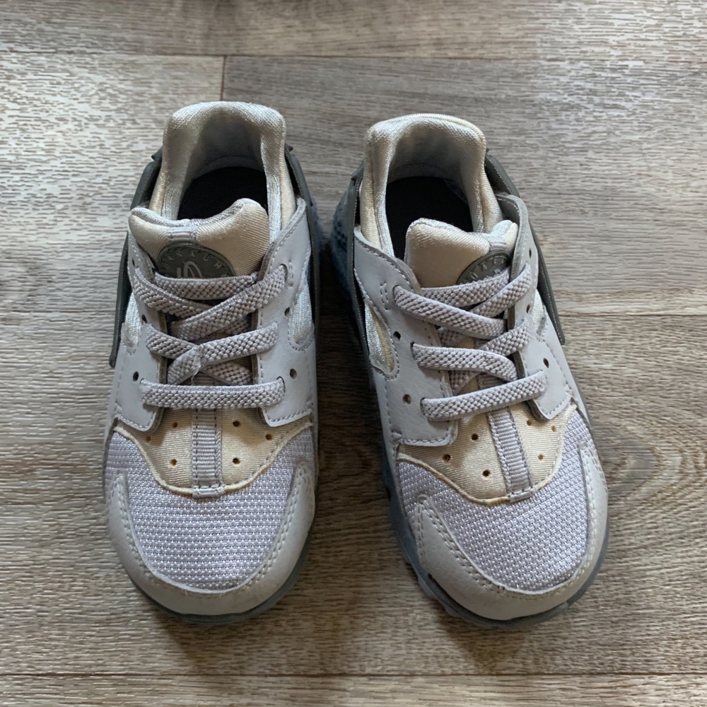 Nike Hurache sneakers